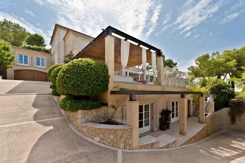 Rent: Luxury finca-style villa with gigantic sea views in Camp de Mar - Marcel Remus Real Estate — photo 3
