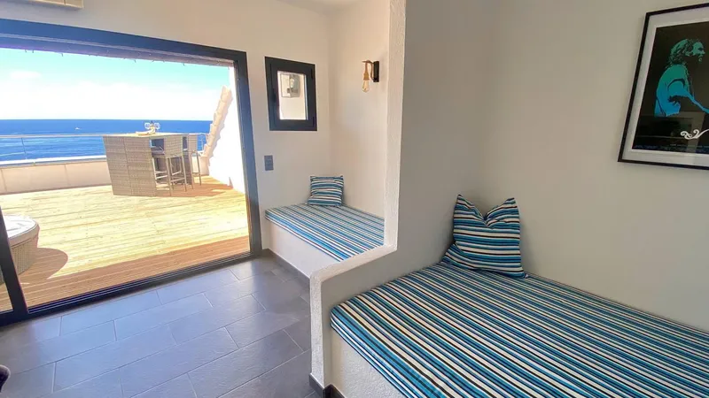 Port Andratx - One bedroom Sea Front Apartment — photo 7