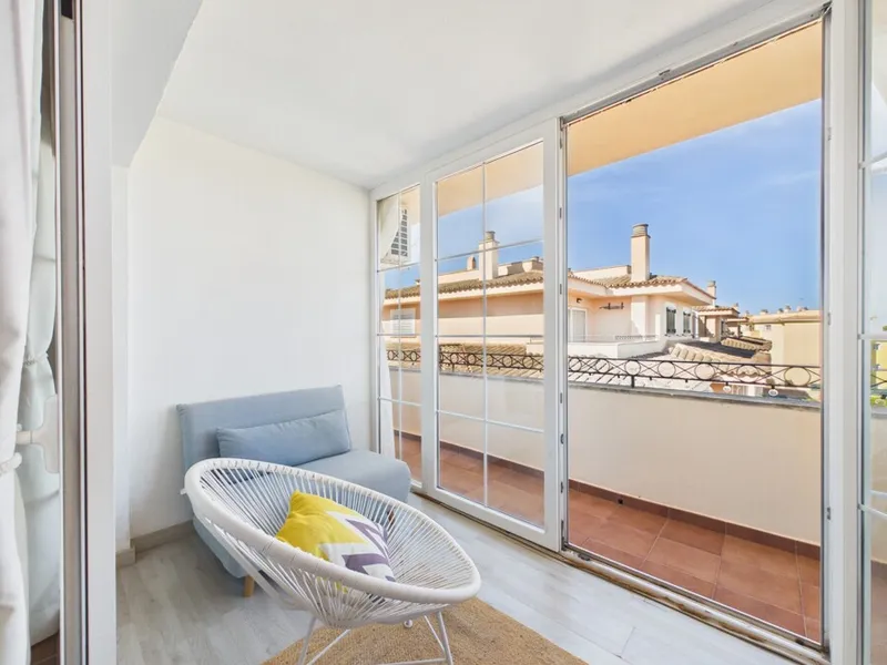 Bright One-Bedroom Penthouse Apartment with Communal Swimming Pool in Puig de Ros — photo 9