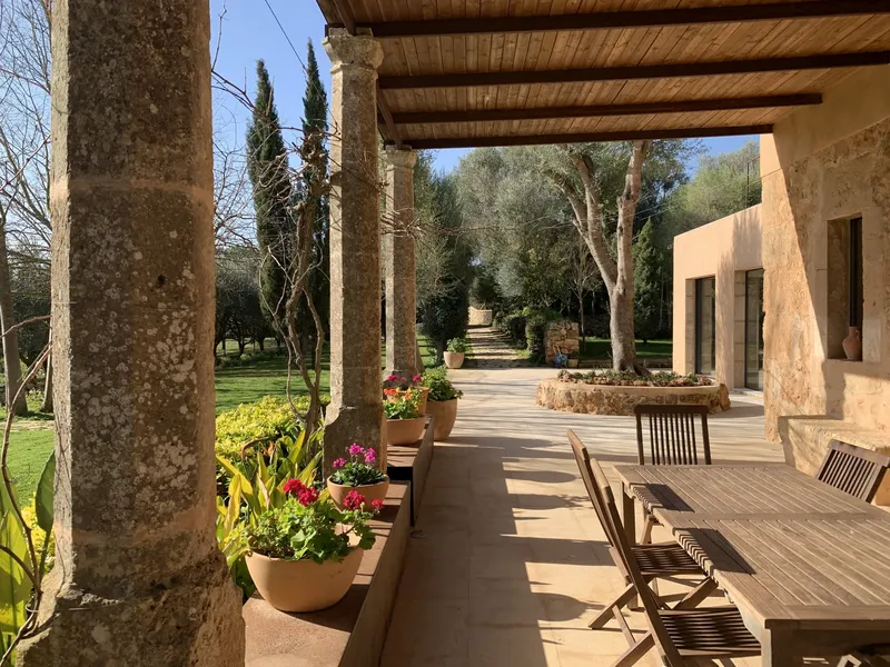 Exquisite renovated finca with pool and guest house — photo 3