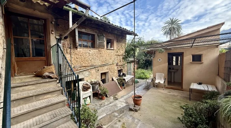 Beautiful Majorcan house with garage and garden in the heart of Soller — photo 5