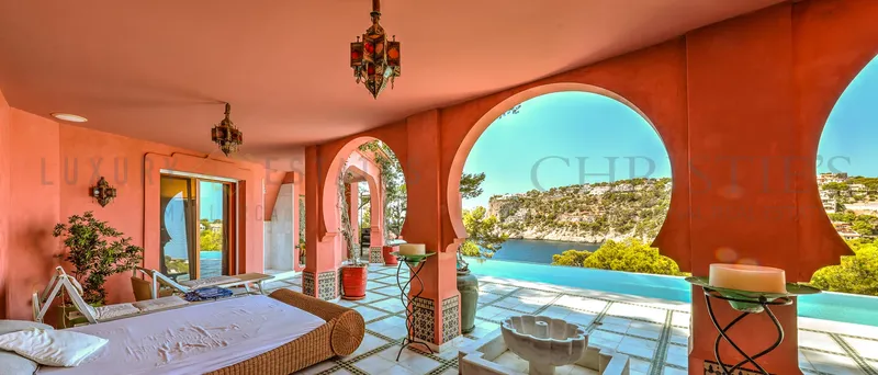 Villa in Puerto de Andratx in 1st sea line with direct sea access — photo 11