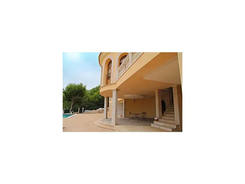 Spectacular Mediterranean house in an excellent location in Paguera — photo 1