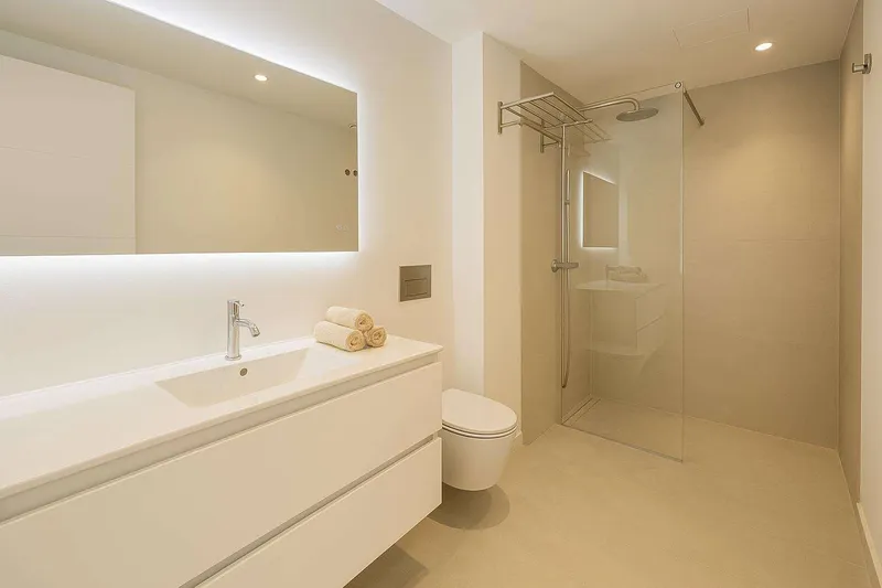 Near Palma: Stylish Newly Built Terraced House with Pool, Roof Terrace & Wonderful Views, Ref. 9447 — photo 6