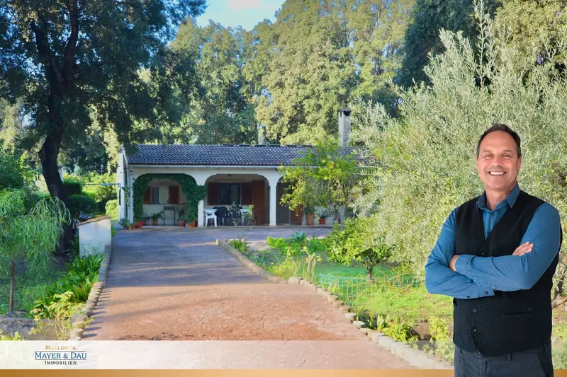 This well-maintained finca, built in 1976, is located on a plot of 1,925 m² in the sought-after residential area of Crestatx, combining tra — photo 2