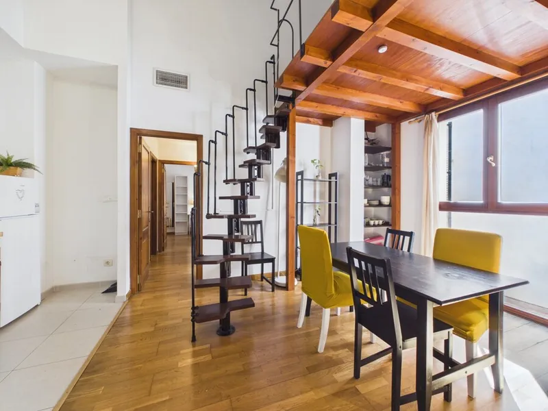 Charming Third-Floor Apartment in a Prestigious Old Town Building, near Plaza de la Mercè — photo 10