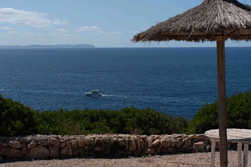 Dreamlike villa on the first sea line with panoramic views — photo 11