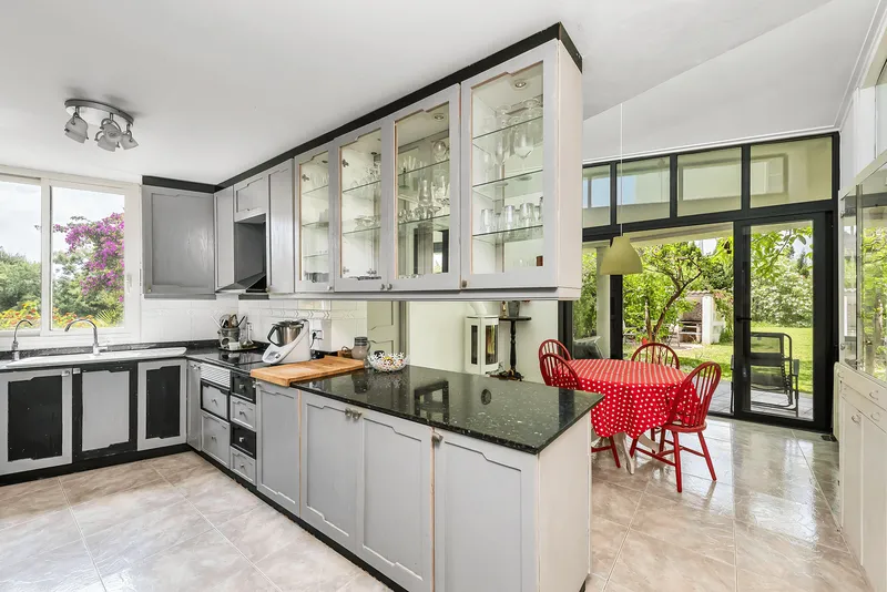 Property cmrma8059005zmr7j152bgb5u — photo 10