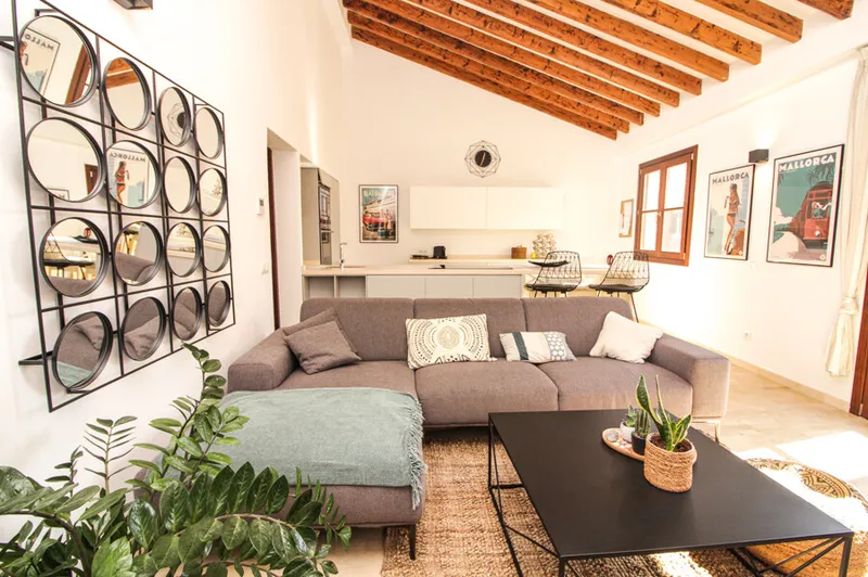 Beautiful Apartment with Private Roof Terrace close to La Rambla - Temporary Contract Available from October for 6 Months — photo 3