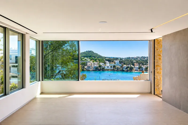 Modern new-build villa with views over Santa Ponsa bay — photo 7