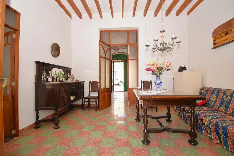 Fantastic village house of 272 m2 built with garage and garden in Llubí, a property with lots of charm, spacious rooms and — photo 5