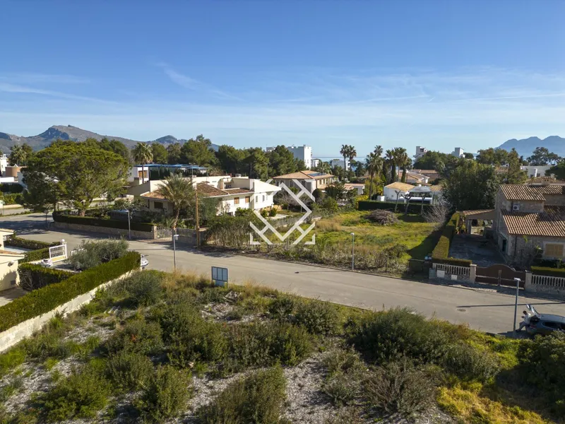 Luxury villa for sale with swimming pool under construction in Llenaire, Puerto Pollensa, Mallorca. — photo 11