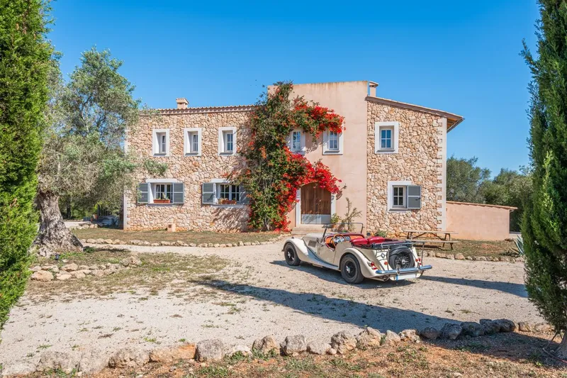 Fantastic stone finca for sale in Algaida with far-reaching views — photo 1