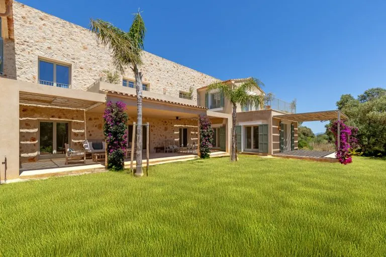 Finca in Sa Rapita - Finca with natural stone facade — photo 4