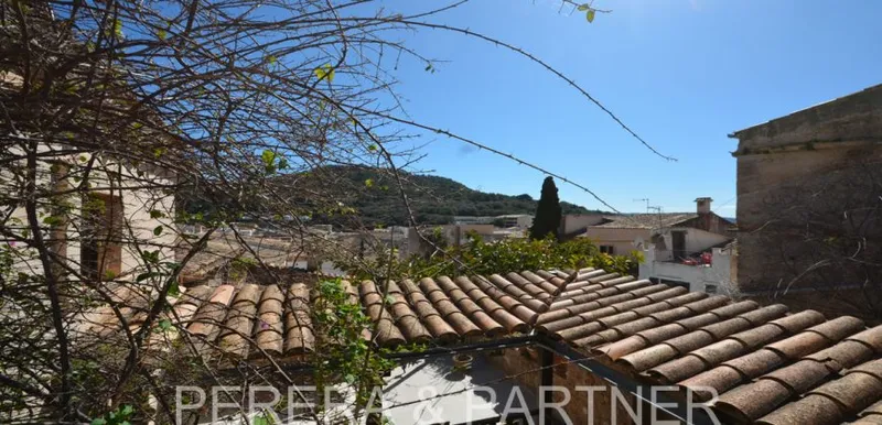 Ref. 100: Charming townhouse in the old town of Capdepera — photo 2