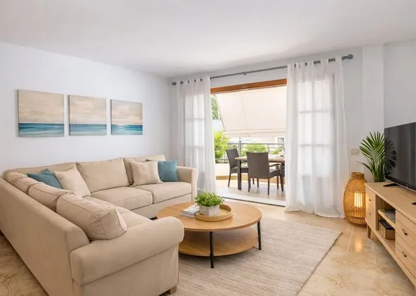 Flat / apartment in Calle Caravel·la, Ses Salines (Mallorca) — photo 2