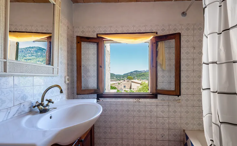 Townhouse with beautiful views — photo 12
