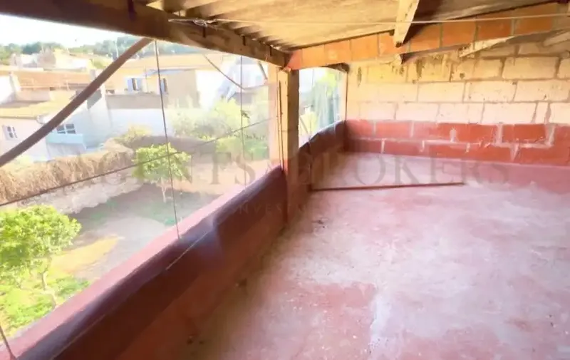 A&R Gestión Inmobiliaria presenta esta amplia casa con gran potencial de reforma situada en pleno centro de Son Servera. — photo 6