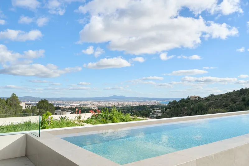 Modern newly built villa with sea views in Son Vida — photo 1