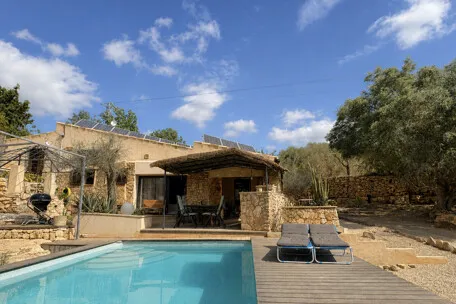 Rustic finca with pool and fountain near Cala Santanyi — photo 2
