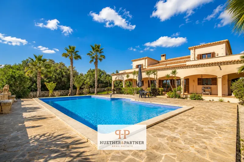 Natural stone finca in Santanyí with sea views, guest house and absolute privacy — photo 3