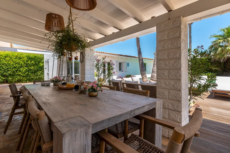 Dream villa with pool and adjacent building plot with Mediterranean garden — photo 5