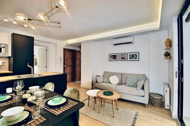 Cozy apartment with terrace in the Old town — photo 2