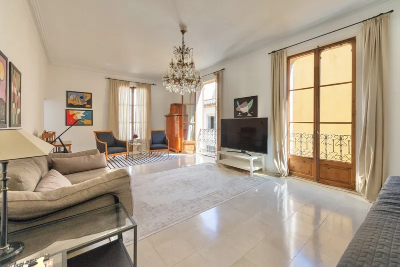 Beautiful modernist flat in Palma old town — photo 1