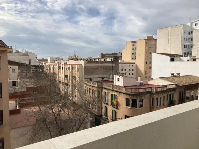 Renovated apartment on the 5th floor near the center — photo 4