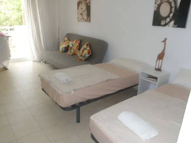Studio for sale of 40m2 in the Siesta II building. Second floor. Alcudia. Mallorca. Community elements, elevator, reception, pool and — photo 5