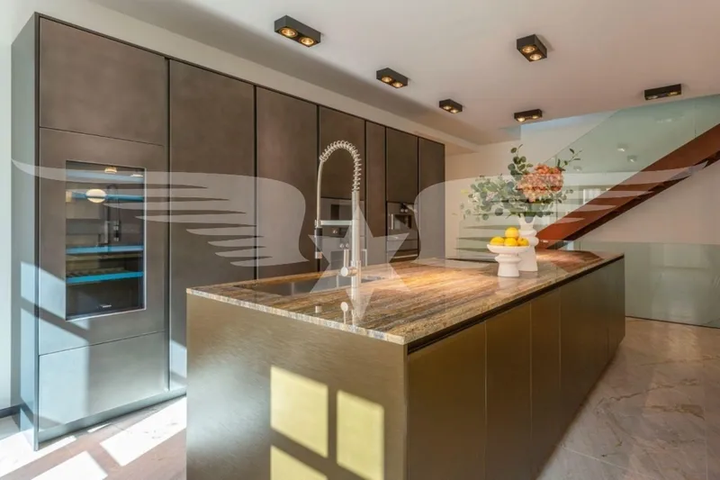 Palma Old Town l Town villa with roof terrace and pool — photo 7