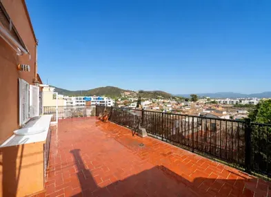 Penthouse with terrace in La Vileta, 4 bedrooms — photo 2