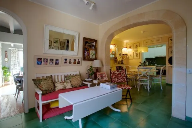 Frontline villa for sale in Mallorca's North with direct access to the beach in Cala Sant Vicenç, Mallorca — photo 12
