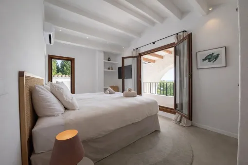 Alcudia, elegant and modern villa with holiday rental license near Alcúdia — photo 8