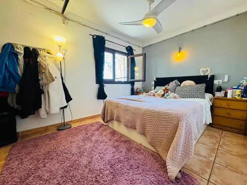 We present this fully legalized property, with grid electricity and its own well, located just 2 minutes from the center of Llucmajor, built — photo 8