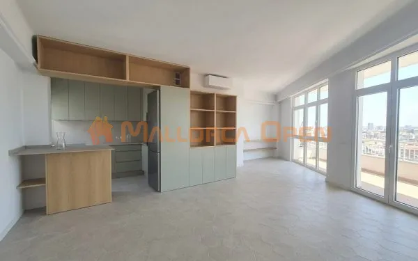 Apartment on the First Line in S'Illot — photo 12