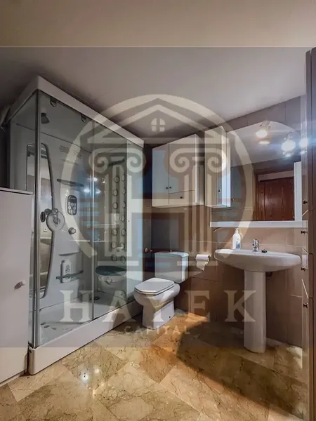 Spacious and Bright 4-Bedroom Apartment in Son Dameto – Palma de Mallorca — photo 12