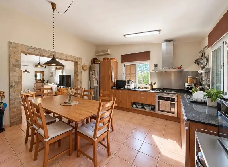 Oria Home presenta esta finca rústica SIN CEDULA, situada en un entorno natural y tranquilo, una propiedad pensada para quienes buscan espac — photo 3