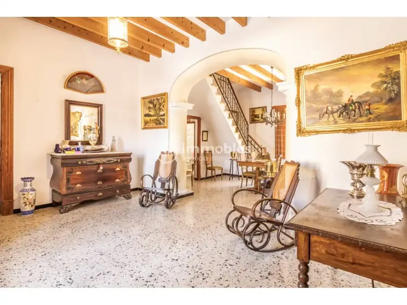 ENCANTADORA CASA SEÑORIAL EN BINIALI CON AMPLIO PATIO Y ZONA DE GARAJE — photo 11