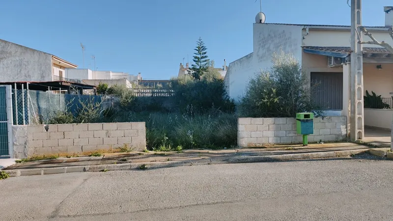 Exchange. Buildable plot in S'Estanyol. Near the sea and the port — photo 1