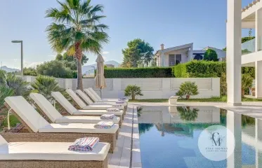 Modern Luxury Home with Sea Views, Jacuzzi and Exclusive Design, A Few Meters from the Beach in Puerto de Pollença — photo 10