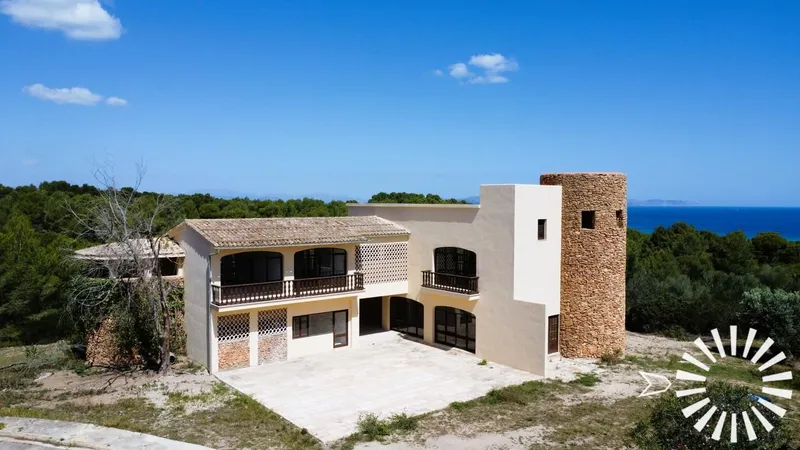 Detached seafront property in Arta with 600,000 sqm — photo 10
