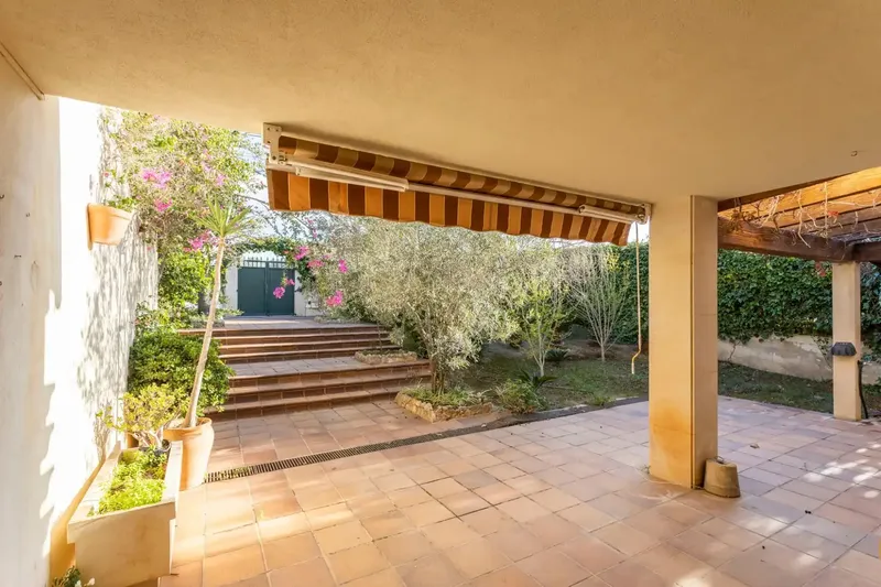 Chalet in Cala Blava with Sea Views — photo 5