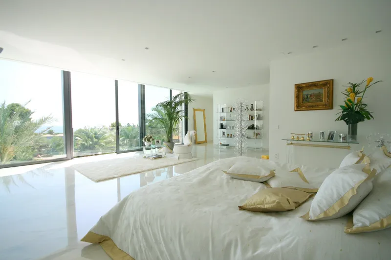 Modern luxury family villa — photo 11