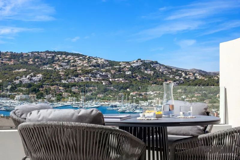 Elegant Townhouse for Sale in a Prime Location with Sea Views in Andratx — photo 11