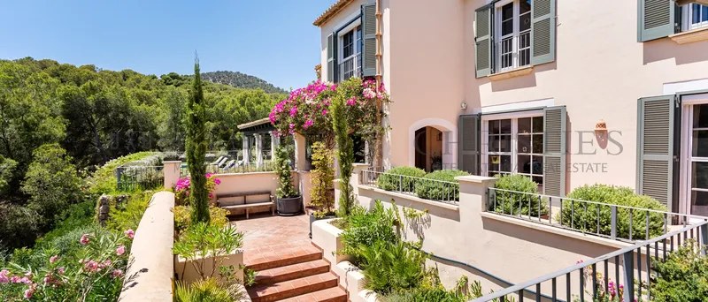 Mediterranean villa in Camp de Mar with pool and sea views — photo 11