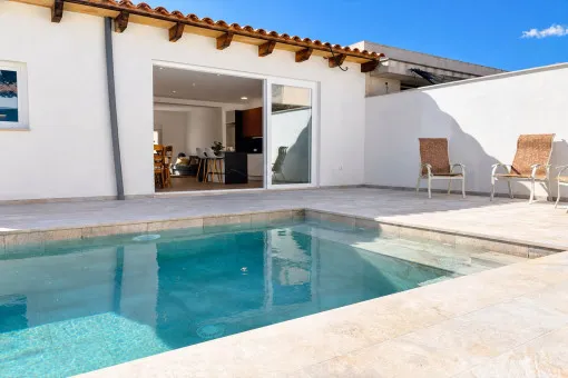 Llucmajor: Modern townhouse with pool and garage in Llucmajor for long-term rent — photo 1