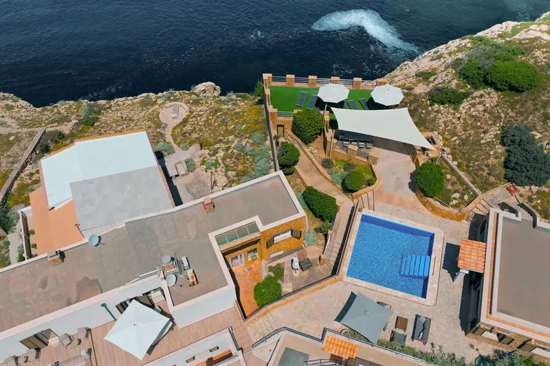 Invest & Sea View: Luxury Property on the Cliff with Holiday License and approx. 5.19% Gross Yield — photo 7