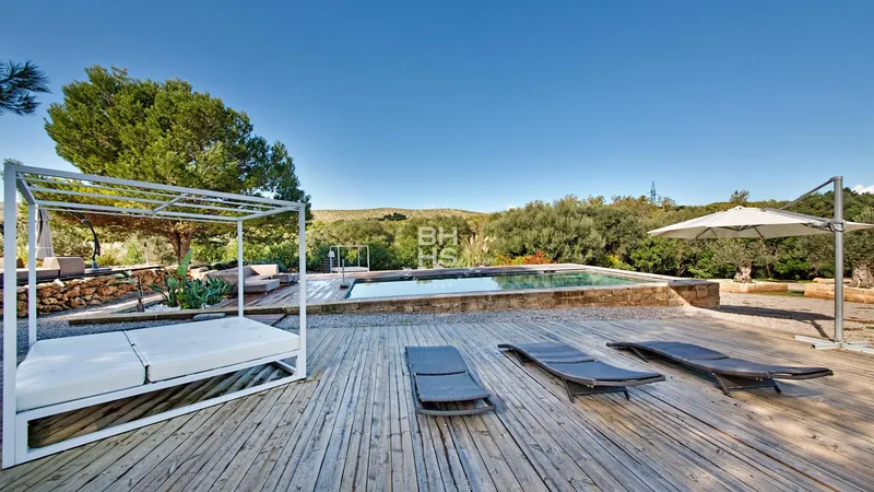 Rustic Finca for sale in Cala Mesquida — photo 3