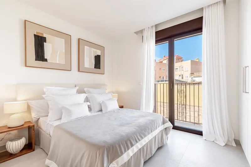 Apartment in Palma - Spacious living room with terrace — photo 6